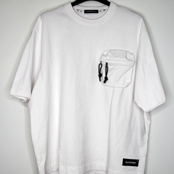 BNWT SS22 UNDERCOVER x EASTPAK ZIPPERED POCKET TSHIRT 2 - Picture 2 of 12